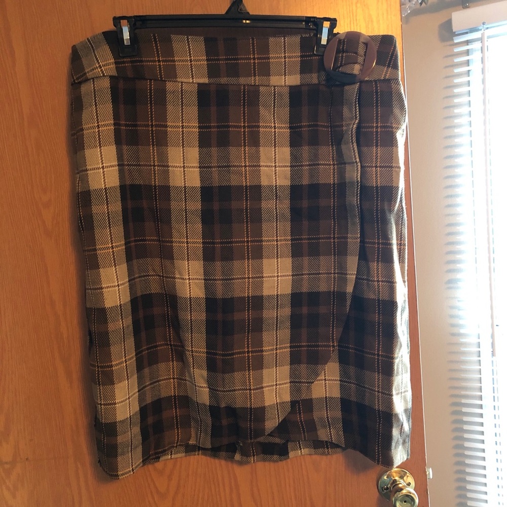 Skirt with all the browns.